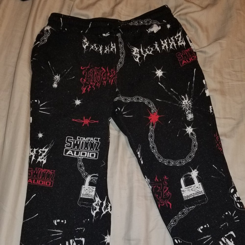 Black swixxz sweatpants